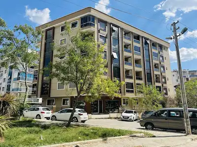 EVKA 3 METRO VE HÜKÜMET KONAĞI YAKIN YÜKSEK KİRA GETİRİLİ 2+1