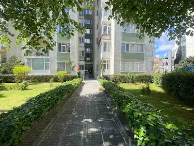 YILDIZ SITESI’NDE MERKEZI KONUM | FERAH, AYDINLIK VE GÜNEŞ ALAN 4+1