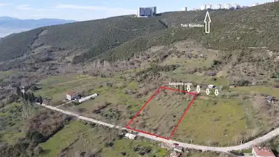 KOCAELİ İZMİT AKPINAR MAHALLESİNDE 5.241 M² TARLA
