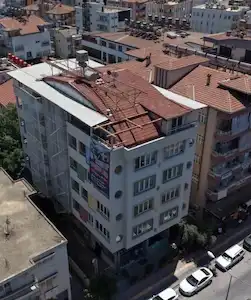 YUKARI HİSAR’DA ŞEHİR MERKEZİNDE KOMPLE KİRALIK 6 KATLI TİCARİ BİNA