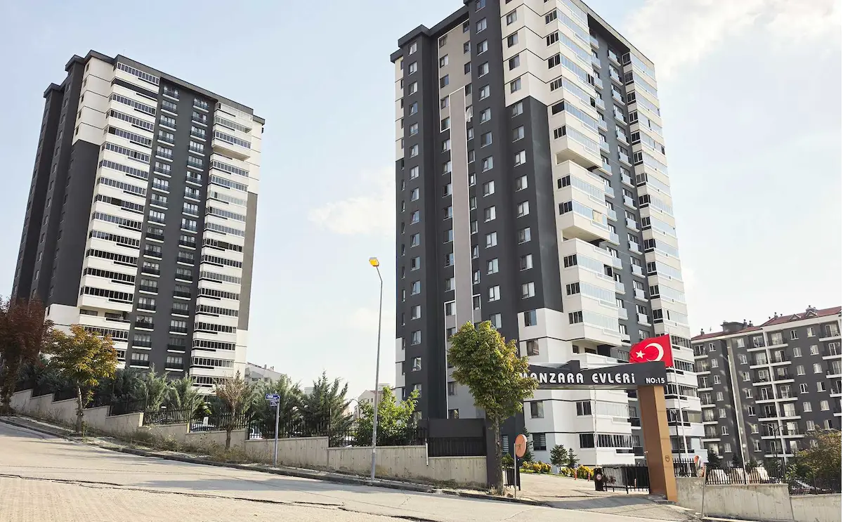 TÜRKKONUT MANZARA EVLERİNDE 4+1 BAKIMLI DAİRE..