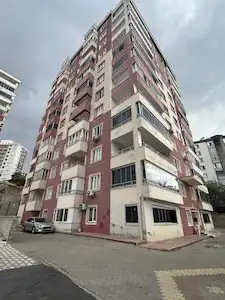 RE/MAX YENİ GAYRIMENKUL’DEN BOĞAZIÇI MAHALLESI’NDE SATILIK 3 + 1 DAIRE