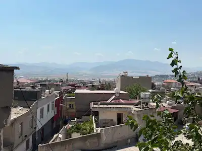 DURAKLI MAH.’DE 5+2, 230 M² BRÜT MÜSTAKİL EV | 3 BANYO, DOĞALGAZ KOMBİ