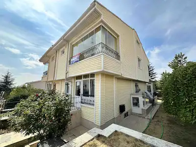 AHLATLIBEL’DE EŞYALI -EŞYASIZ  6+1 KİRALIK VİLLA