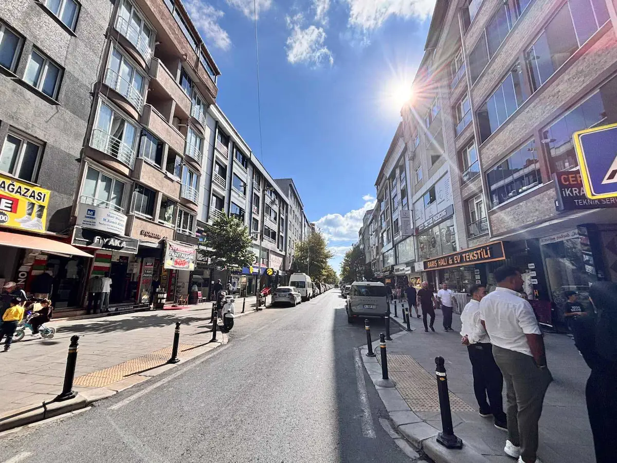 FEVZİ CAKMAK CADDESİ 1100 M2 4 KATLI KİRALIK DÜKKAN