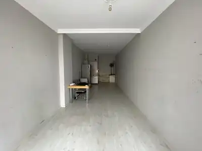 CEVİZLİ MALATYA SOKAK'TA GENİŞ FERAH KULLANIŞLI KİRALIK DÜKKAN