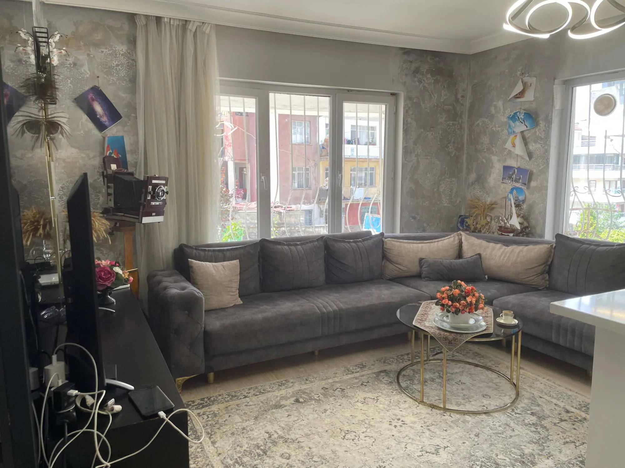 VEDAT DALOKAY CADDESİ ÜZERİ 2+1 EŞYALI FULL YAPILI FIRSAT DAİRE
