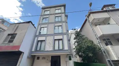 İÇERENKÖY'DE EŞYALI SIFIR 1+1 DAİRE