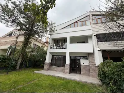 İLKIZ 2 SITESINDE 6+1 KIRALIK VILLA