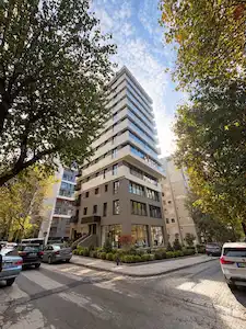 SUADİYE SAHİLDE SIFIR BİNADA BALKONLU KISMİ DENİZ MANZARALI 3+1 DAİRE