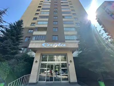 KAYSERİ ERCİYESEVLER’DE 4+1 | 225 M² NET | 3 CEPHELİ | BALKONLU | MERKEZİ ISITMALI KİRALIK DAİRE