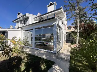 DENİZ MANZARALI, MÜSTAKİL BAHÇELİ KİRALIK 2+1 VİLLA