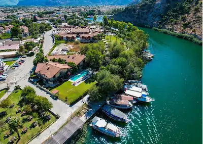 DALYAN MÜSTAKİL BAHÇELİ 3+1 EŞYALI SATILIK VİLLA