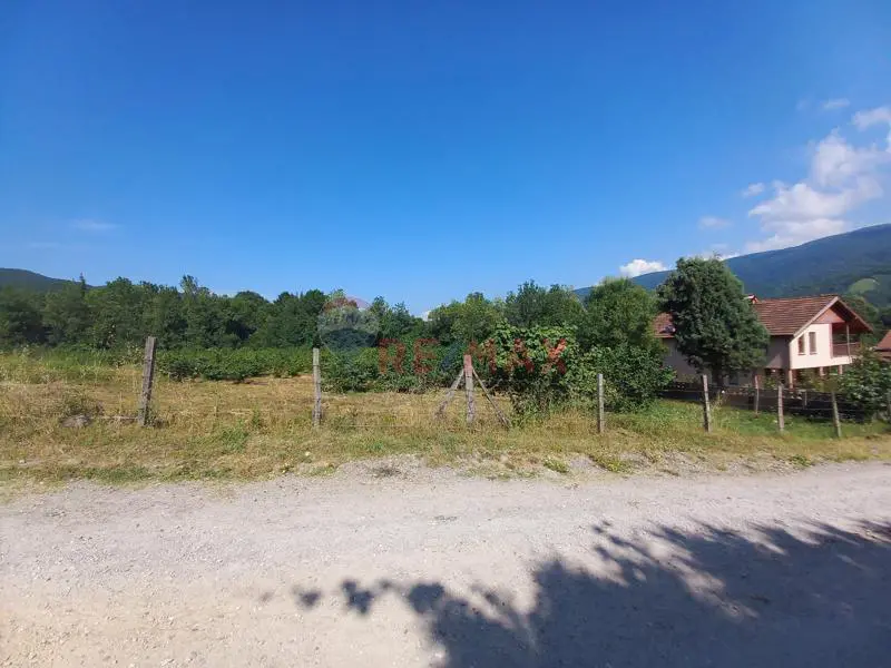 REMAX MAVI- YEŞILYAYLA KÖYÜ 6.240 M2 KÖYIÇI İMARLI VILLA ARSASI