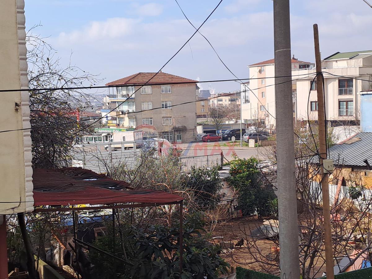 GEBZE BEYLİKBAĞI MAHALLESİNDE SATILIK 5 KATLI BİNA