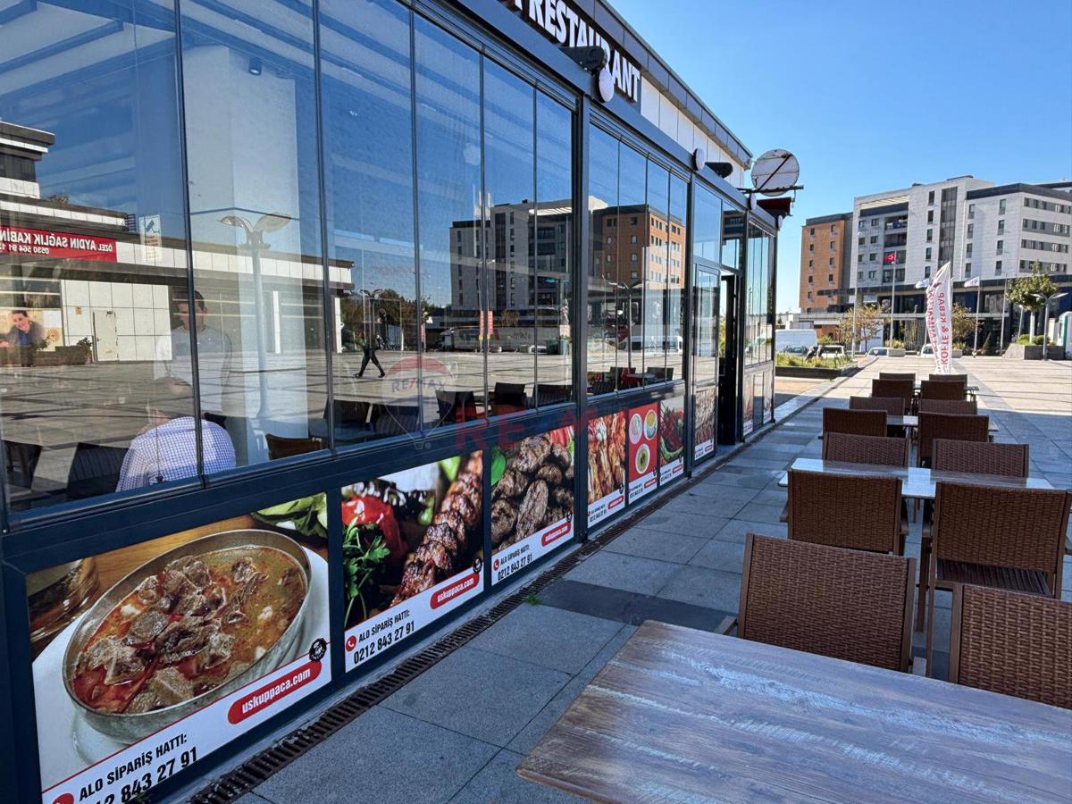BAHÇEŞEHİR 2 ETAP HARİKA KONUMDA DEVREN KİRALIK RESTAURANT