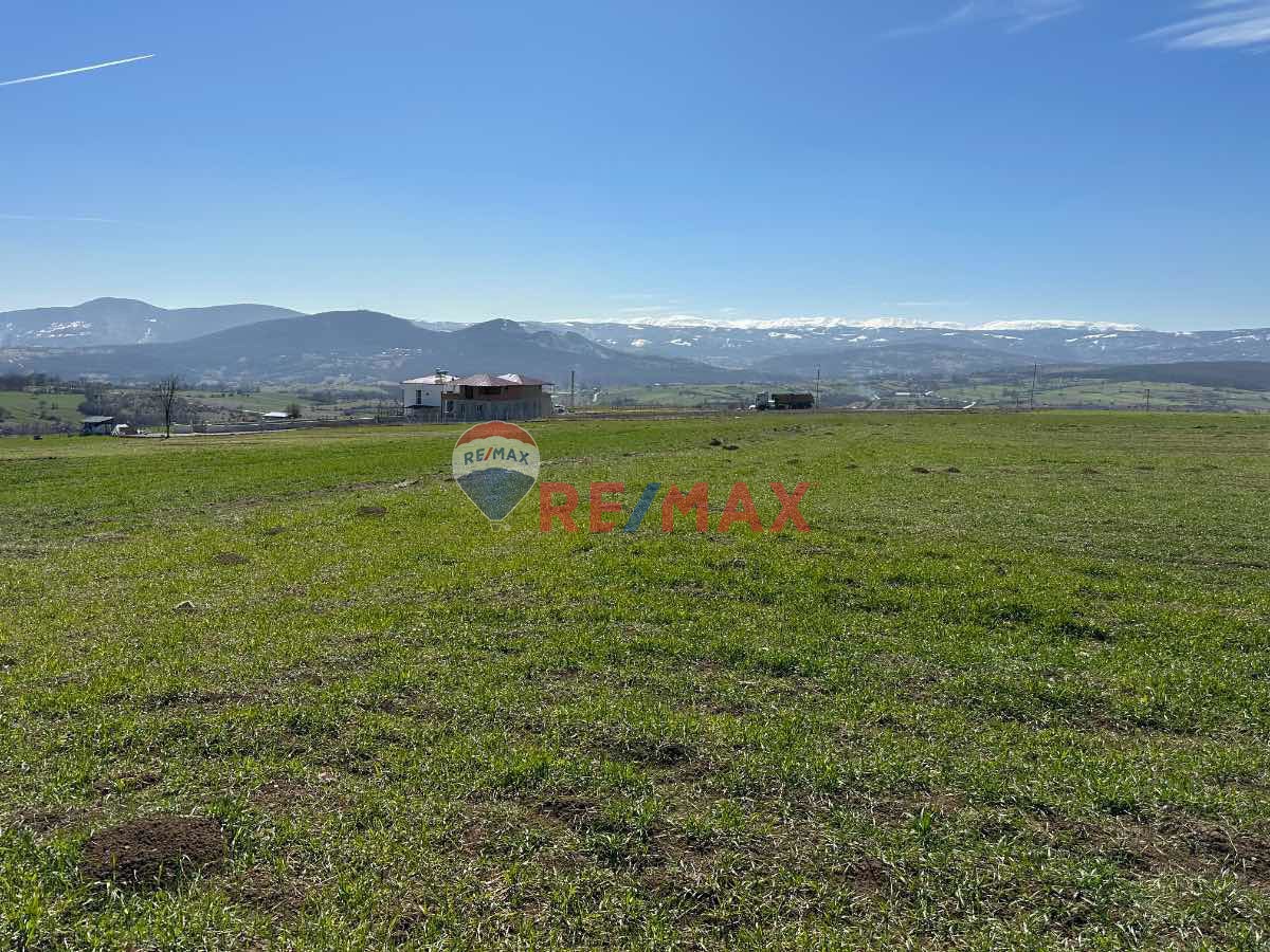 REMAX SONER'DEN KAVAK MEHMETPAŞA'DA İMARLI KÖŞEBAŞI SATILIK ARSA