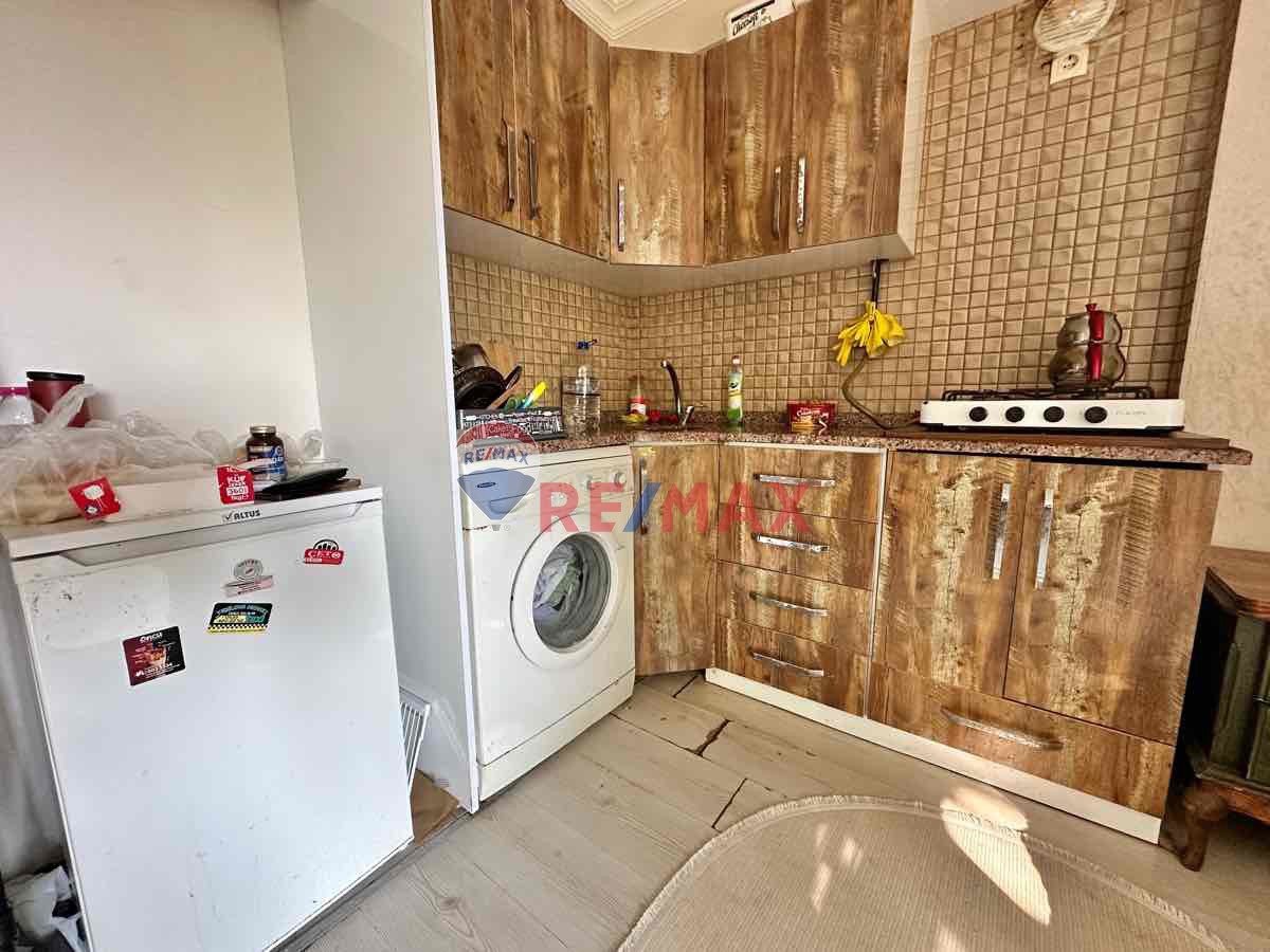 İZMİT TEPEKÖYDE ŞEHİR HASTANESİ GÜZERGAHINDA TEMİZ BOYALI EŞYALI 1+1 KİRALIK DAİRE