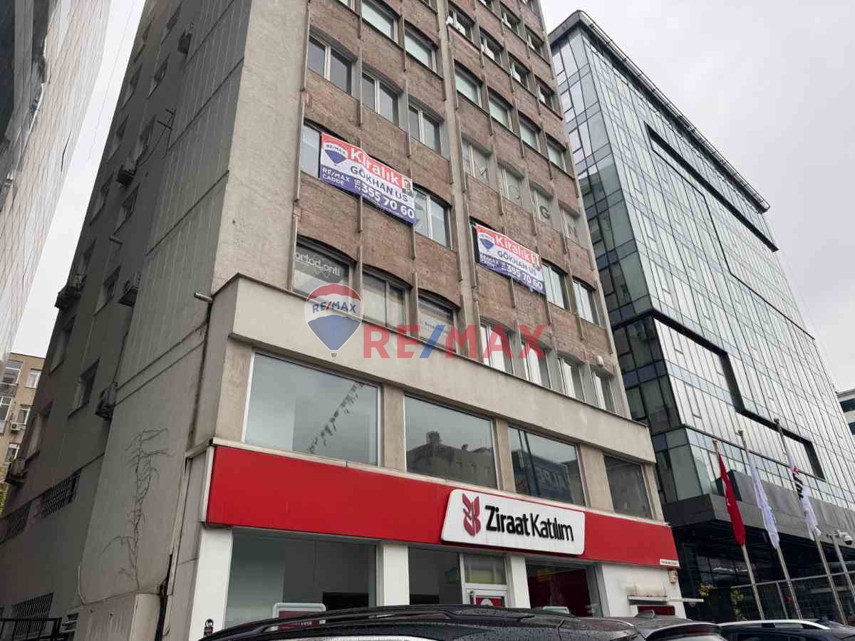 FULL DEKORASYONLU, HEMEN TAŞINMAYA HAZIR, MECİDİYEKÖY ANA CADDE ÜZERİNDE, 300M2 TAM KAT OFİS