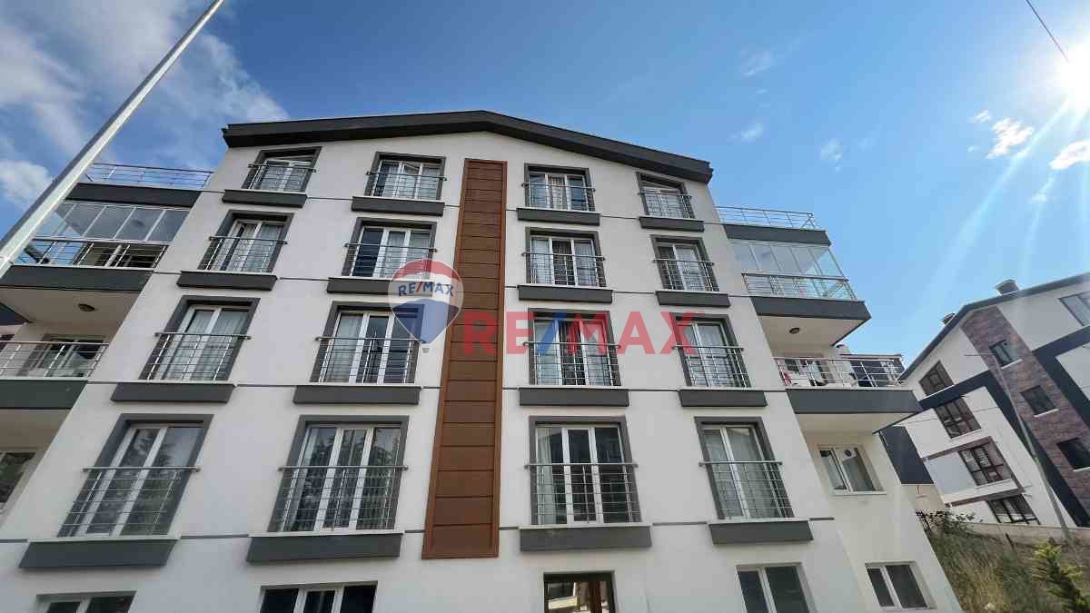 İNCEK MAHALLESİ’NDE GENİŞ 2+1 EŞYALI KİRALIK DAİRE