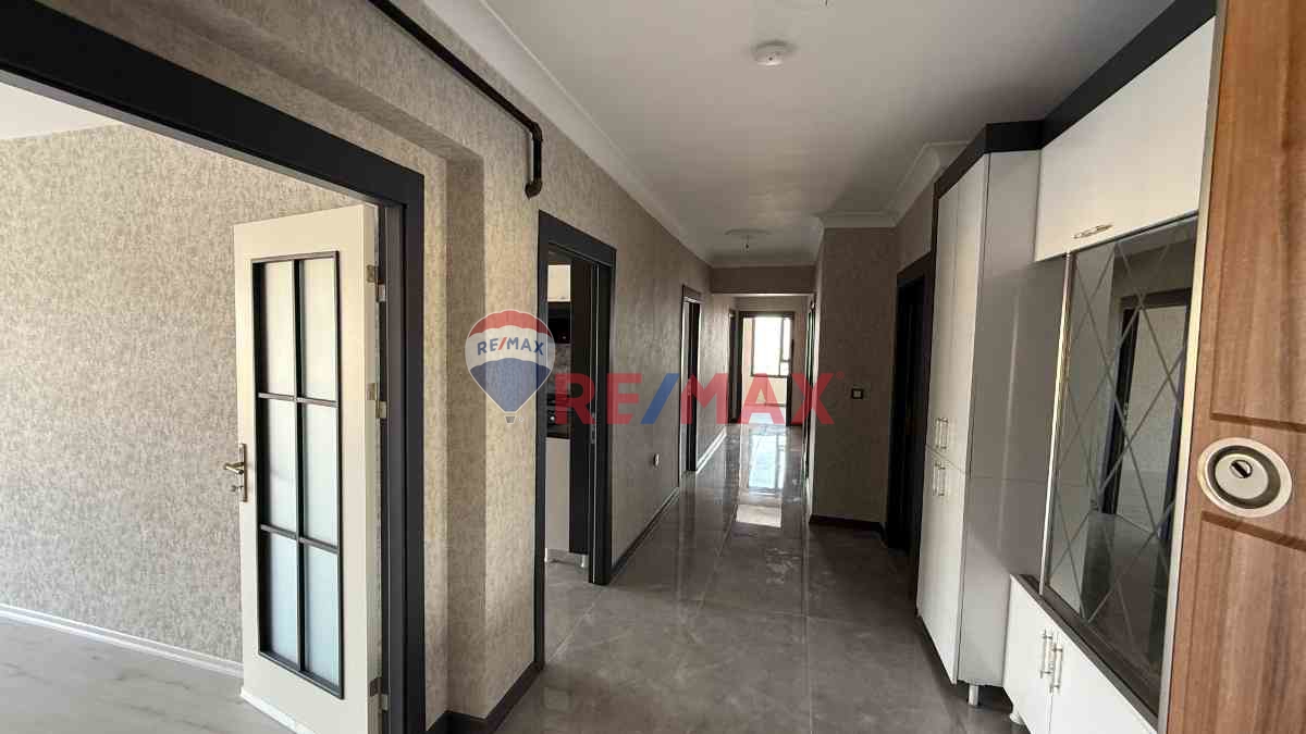 PURSAKLAR, MİMAR SİNAN MAHALLESİ'NDE KİRALIK 4+1 DAİRE