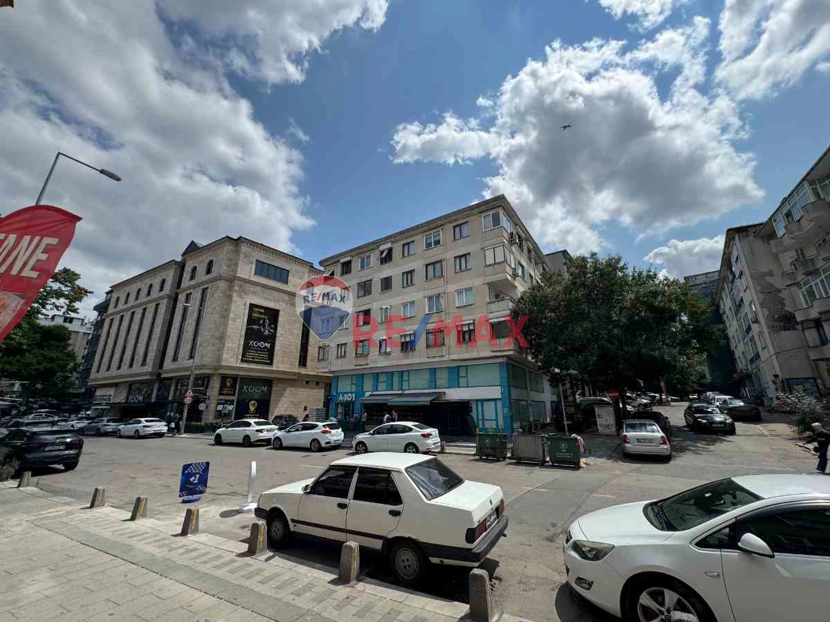 MALTEPE ATATÜRK CAD. ÜZERI SATILIK KURUMSAL KIRACILI KÖŞE DÜKKAN