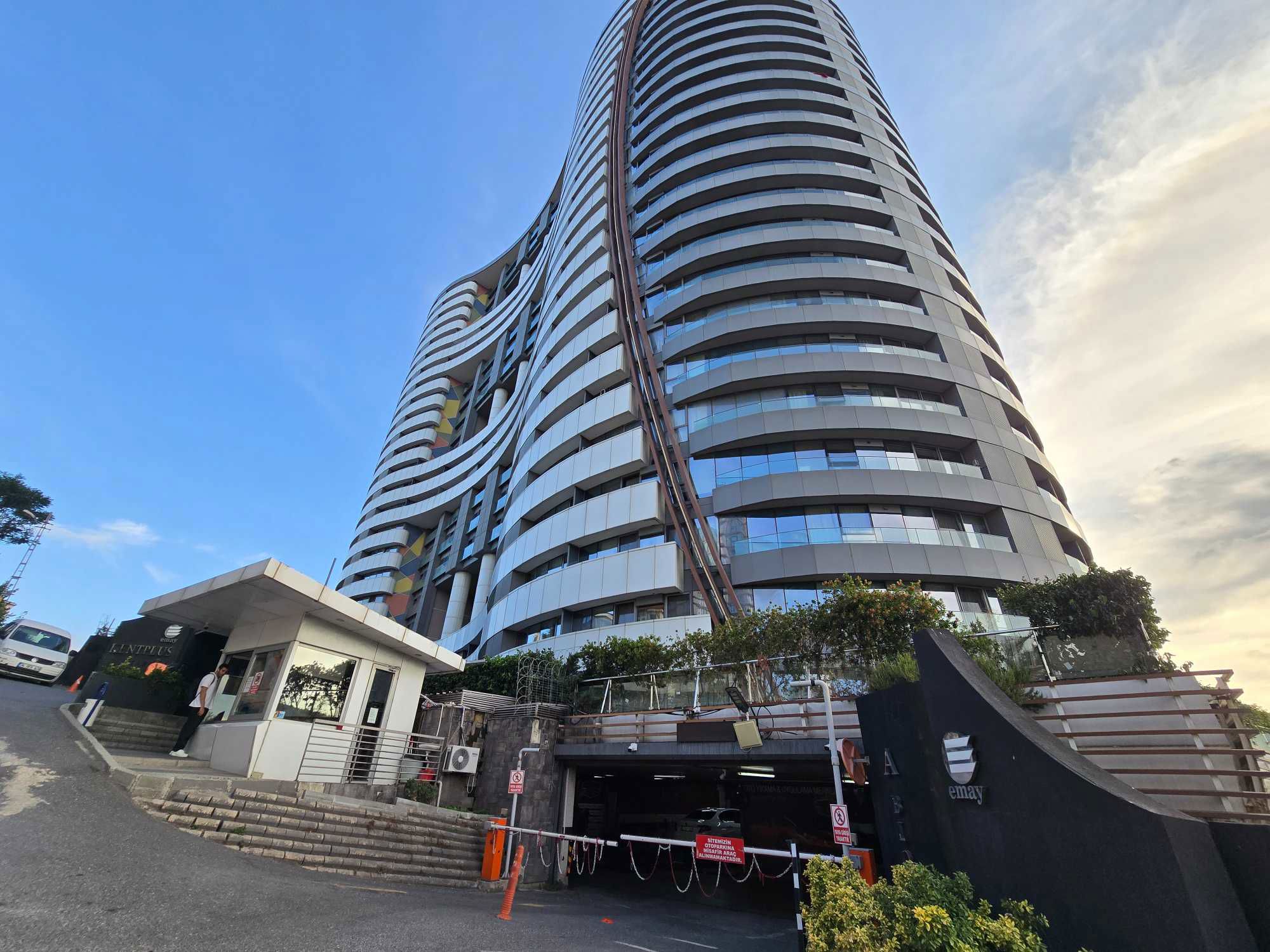 REMAX DAN KENT PLUS TA EBEVEYN BANYO 2+1 BÜYÜK TİP KAPALI MUTFAK