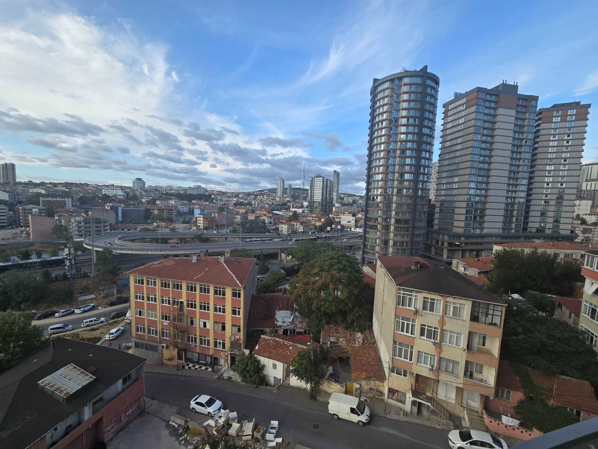 REMAX DAN KENT PLUS TA EBEVEYN BANYO 2+1 BÜYÜK TİP KAPALI MUTFAK