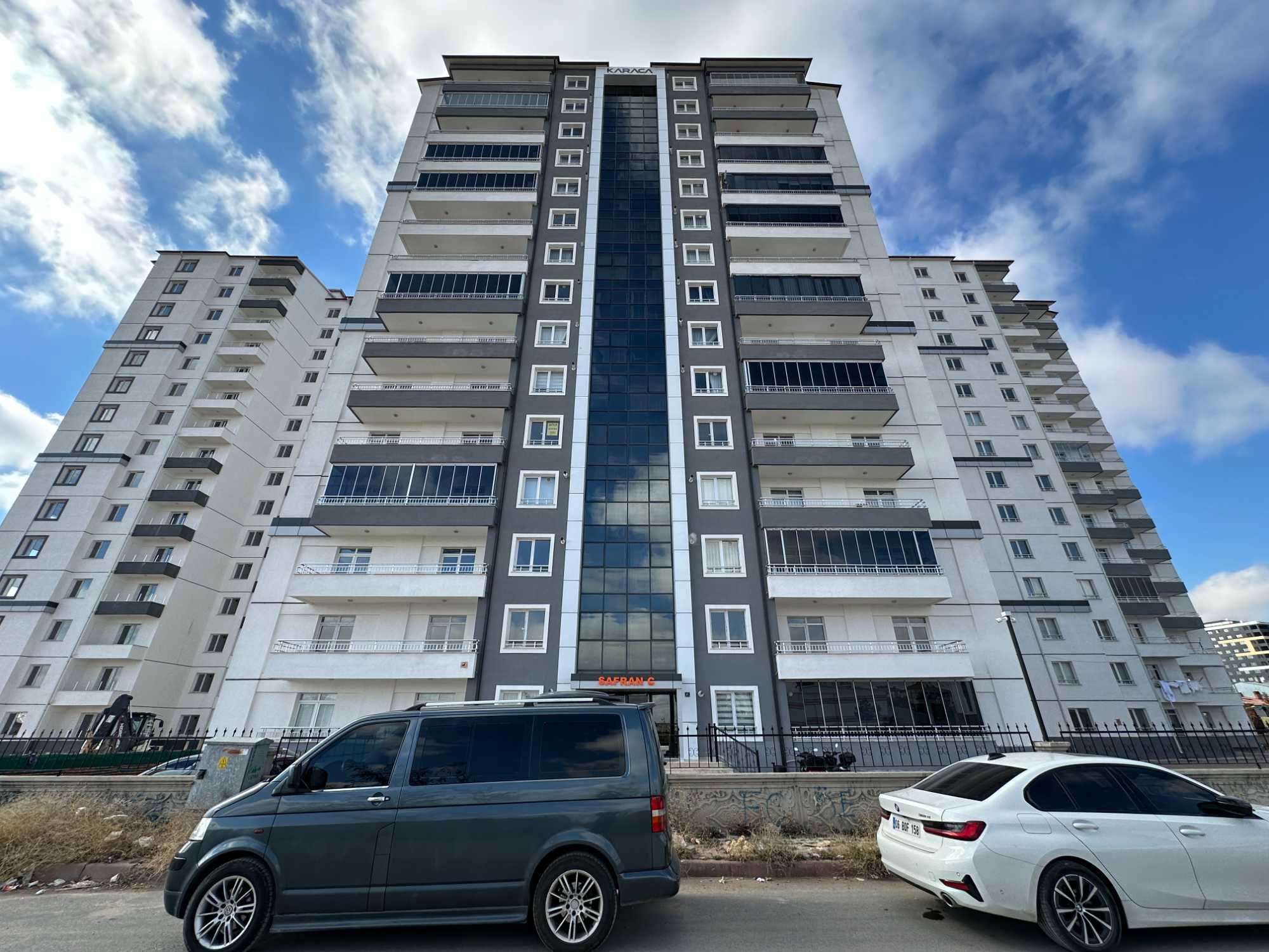 REMAX CENTRAL'DAN ŞEYH Ş. MAH.'DE SİTE İÇİNDE 4.5+1 LÜKS DAİRE