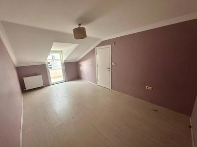 YEŞİLYURT MAHALLESİNDE NEZİH SİTE İÇERİSİNDE BAKIMLI 3+1 KİRALIK DAİRE