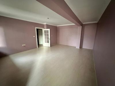 YEŞİLYURT MAHALLESİNDE NEZİH SİTE İÇERİSİNDE BAKIMLI 3+1 KİRALIK DAİRE