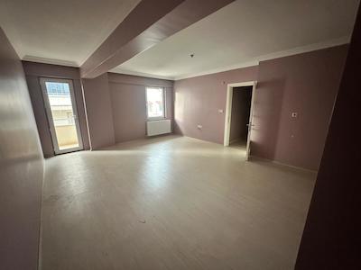 YEŞİLYURT MAHALLESİNDE NEZİH SİTE İÇERİSİNDE BAKIMLI 3+1 KİRALIK DAİRE