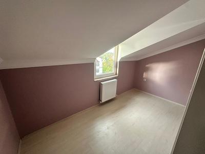 YEŞİLYURT MAHALLESİNDE NEZİH SİTE İÇERİSİNDE BAKIMLI 3+1 KİRALIK DAİRE