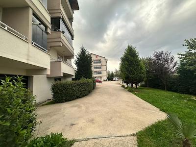 YEŞİLYURT MAHALLESİNDE NEZİH SİTE İÇERİSİNDE BAKIMLI 3+1 KİRALIK DAİRE