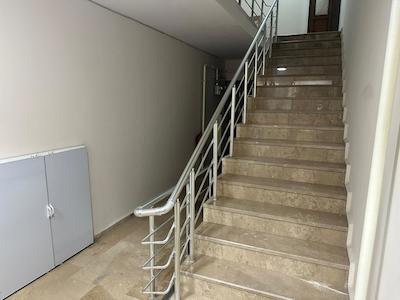 YEŞİLYURT MAHALLESİNDE NEZİH SİTE İÇERİSİNDE BAKIMLI 3+1 KİRALIK DAİRE