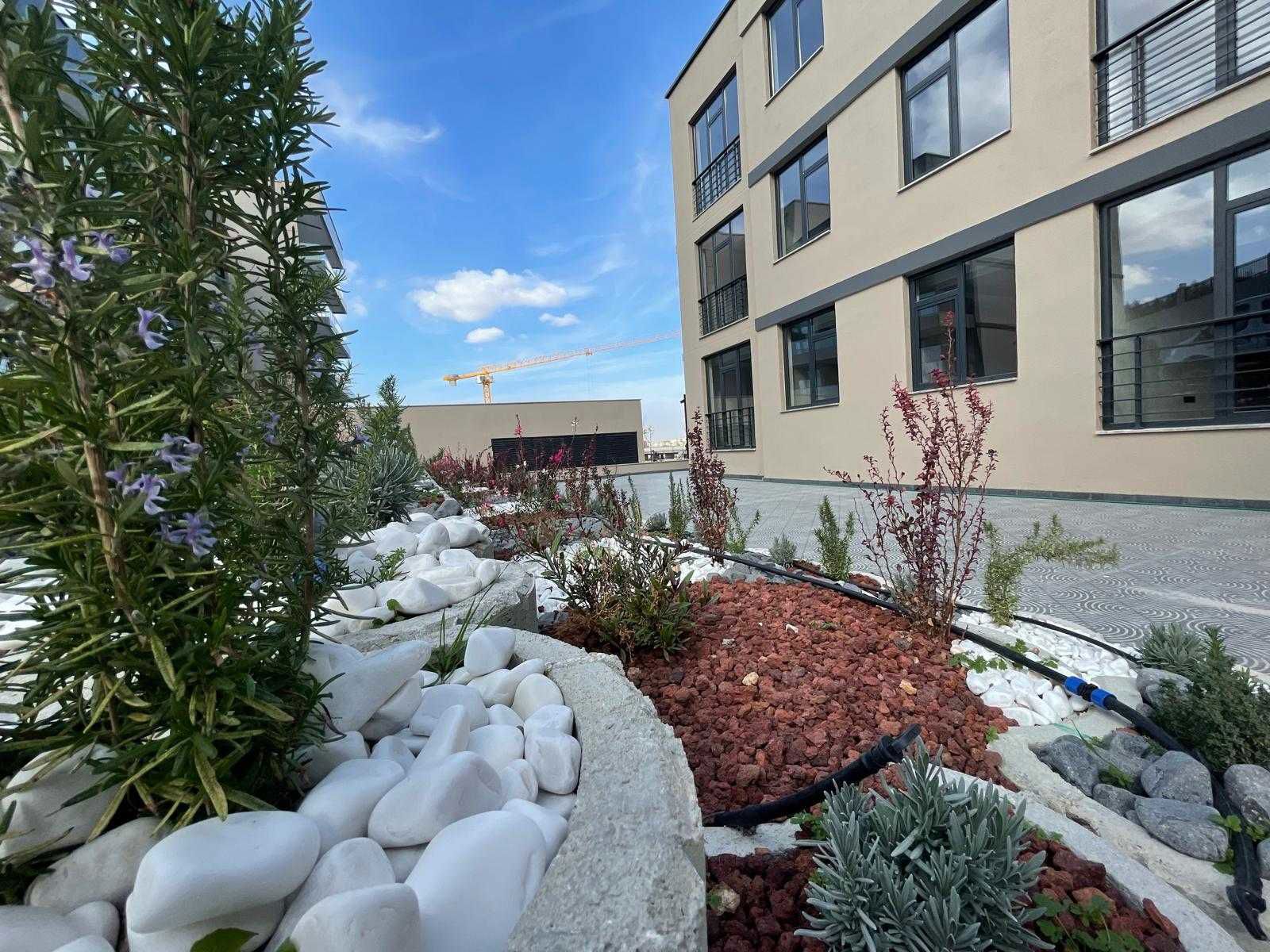 ALACAATLI BULVARINA CEPHE 4+1 275 M2