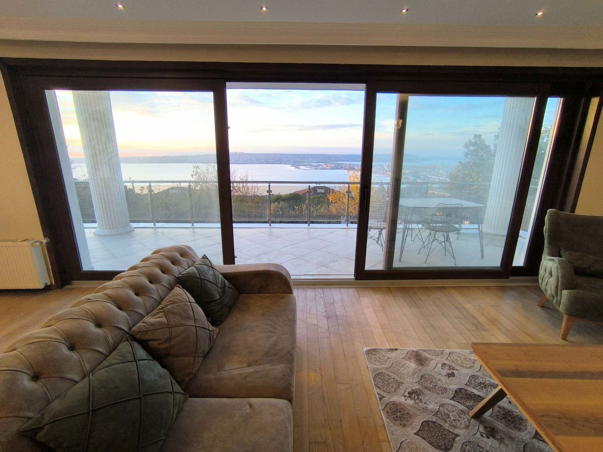 BÜYÜKÇEKMECE PINARTEPE DENİZ MANZARALI KİRALIK 3+1 LÜKS DAİRE