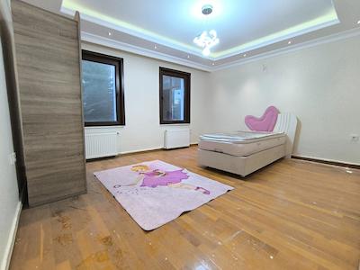 BÜYÜKÇEKMECE PINARTEPE DENİZ MANZARALI KİRALIK 3+1 LÜKS DAİRE
