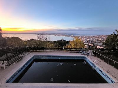 BÜYÜKÇEKMECE PINARTEPE DENİZ MANZARALI KİRALIK 3+1 LÜKS DAİRE