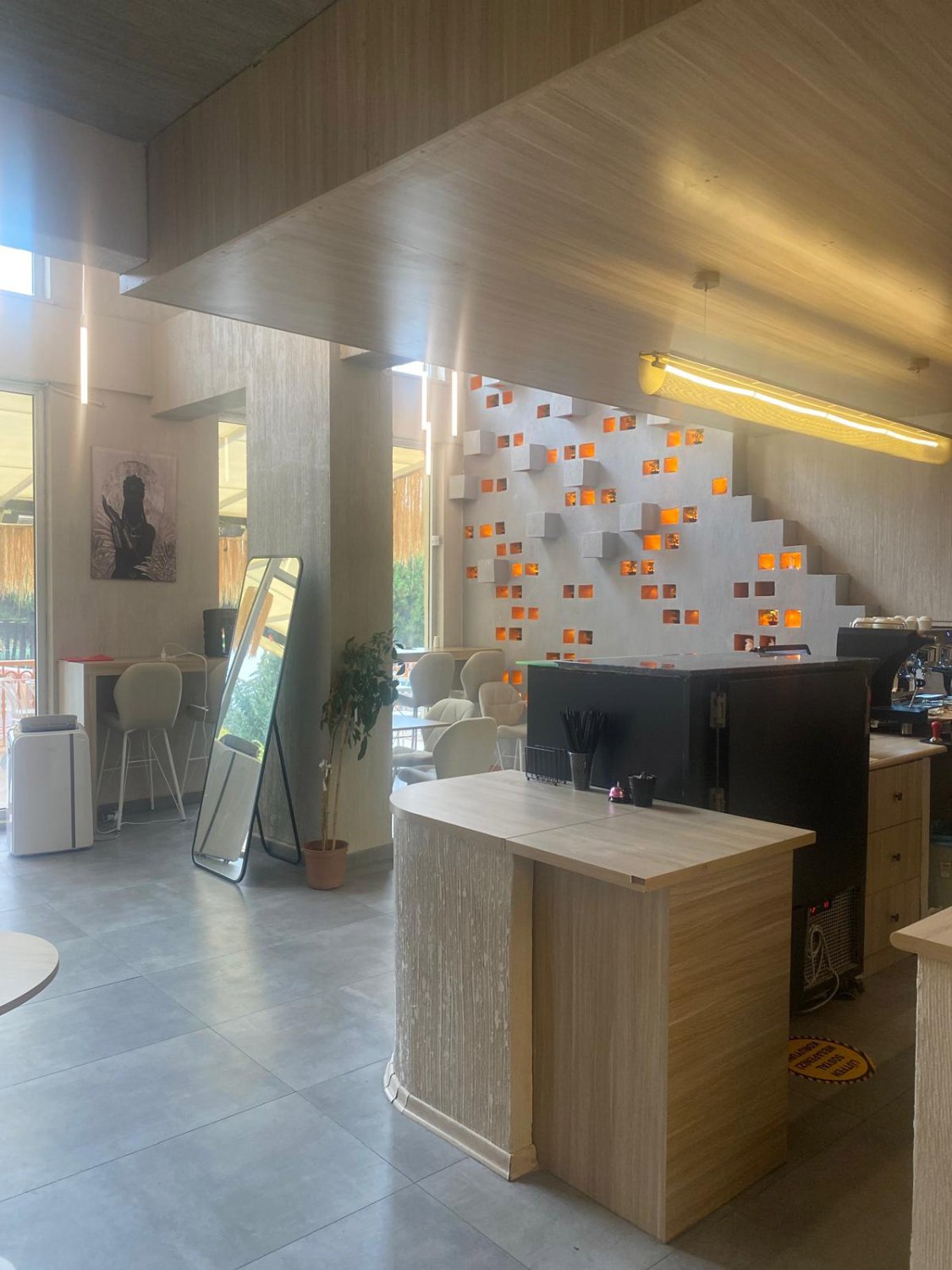 REMAX MODEL DEN GERZELE CADDE ÜZERINDE DEVREN KIRALIK CAFE