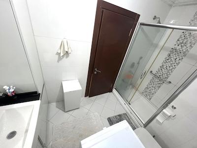 KÜÇÜKYALI ÇINAR'DA, 2 GİRİŞLİ,4 BANYOLU, 5+1 SATILIK DUBLEKS