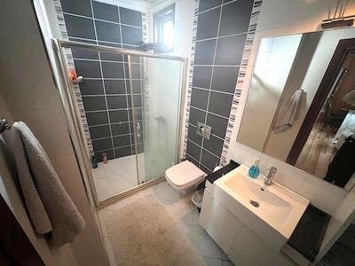 KÜÇÜKYALI ÇINAR'DA, 2 GİRİŞLİ,4 BANYOLU, 5+1 SATILIK DUBLEKS