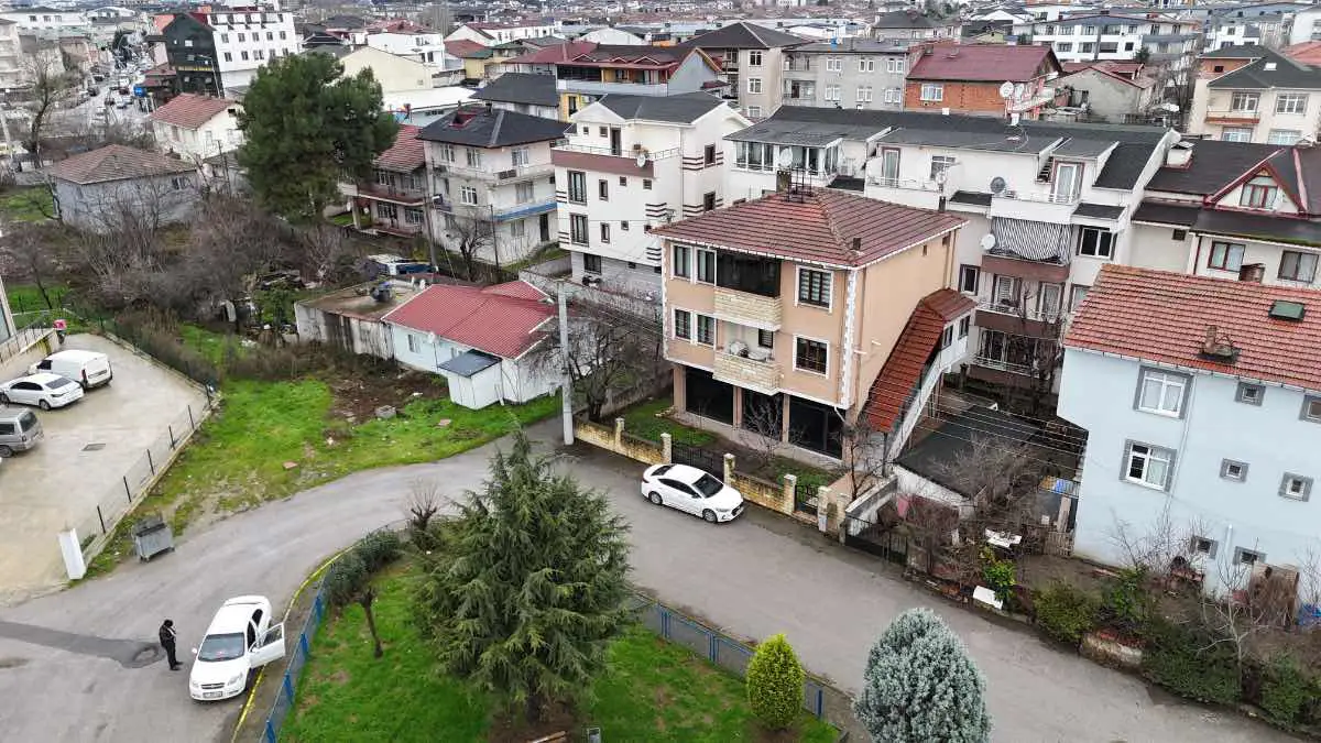ERTUĞRULGAZİ MAH. SATILIK İKİ KATLI 4+1 MÜSTAKİL EV VE DÜKKAN