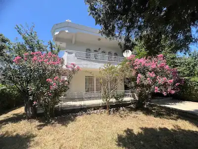 BÜYÜKÇEKMECE GÜZELCE SATILIK MÜSTAKİL VİLLA