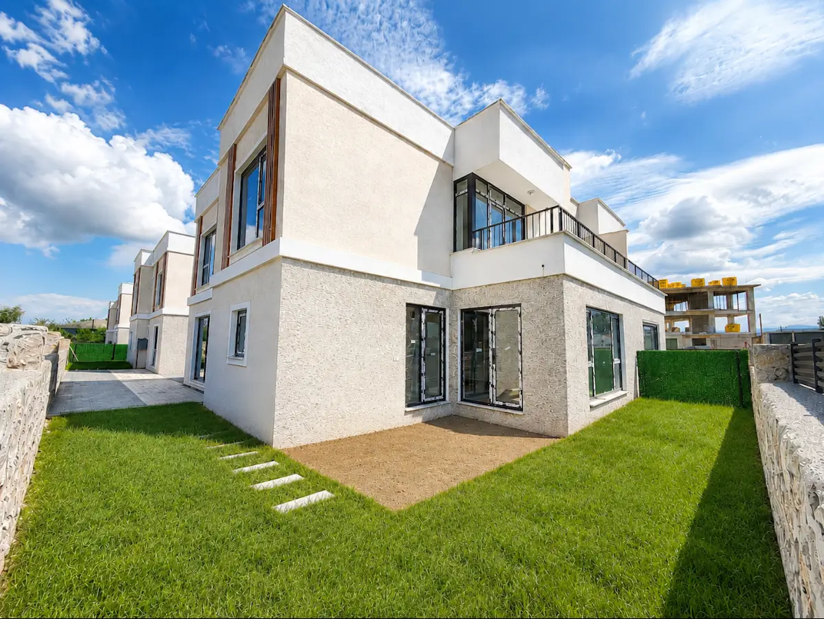 ÖMER İNAN REMAX KARAPINAR KÖŞE KONUMLU 205M² PRESTİJLİ 4+1 VİLLA