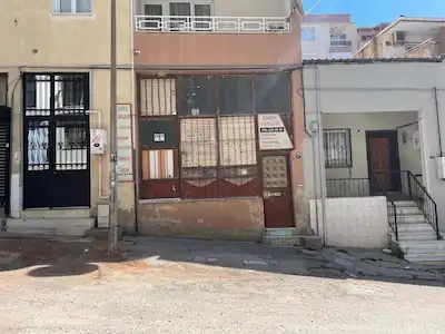 ÇİĞLİ ANADOLU CADDESİ ARKASINDA SATILIK DÜKKAN