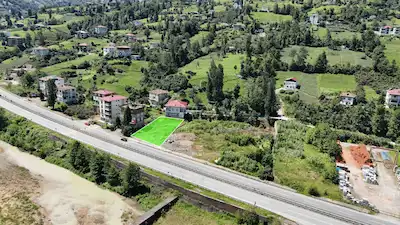 OF UZUNGÖL YOLU ÜZERİNDE TİCARİ POTANSİYELLİ YATIRIMLIK ARSA
