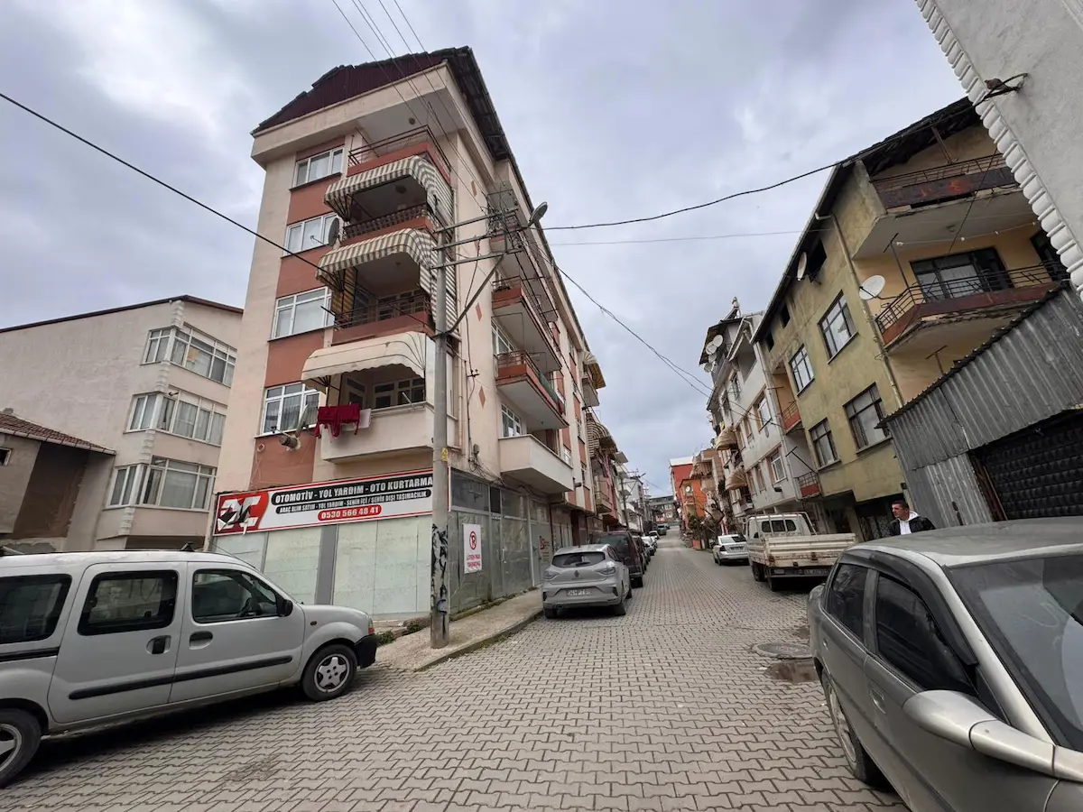 ÇENESUYU ÇINARLI MAHALLESİ ' NDE 3+1 BİR FIRSAT DAİRE