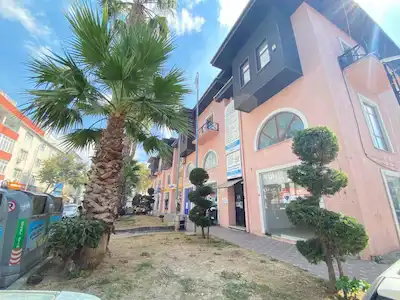 BÜYÜKÇEKMECE DİZDARİYE MAHALLESİ 180M2 DÜZ GİRİŞ KÖŞE DÜKKAN