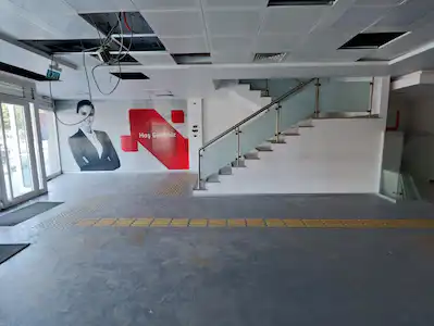 KAVACIK FSM CADDESI'NDE SATILIK PRESTİJLİ MAĞAZA 480 M2